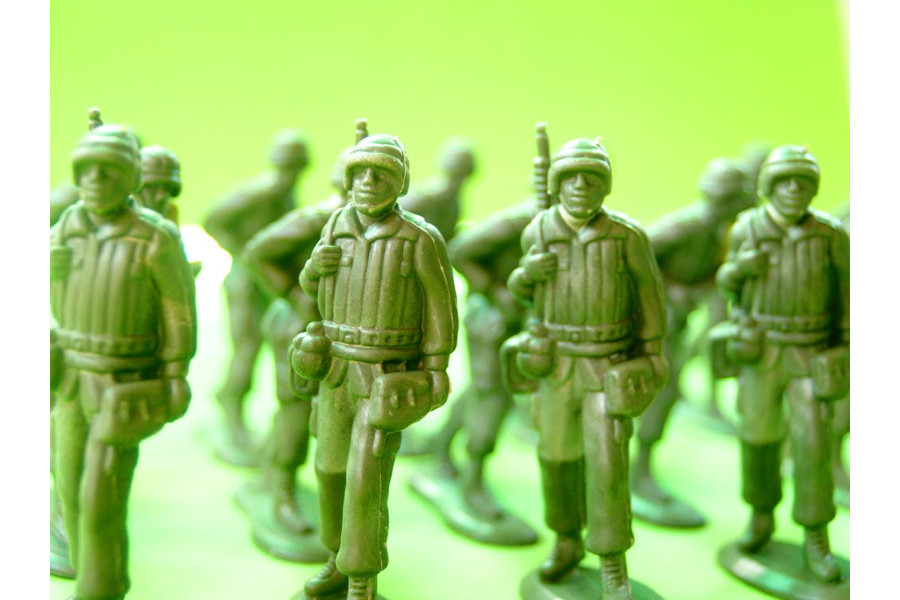 L'insubordinazione del militare presuppone un rapporto gerarchico effettivo